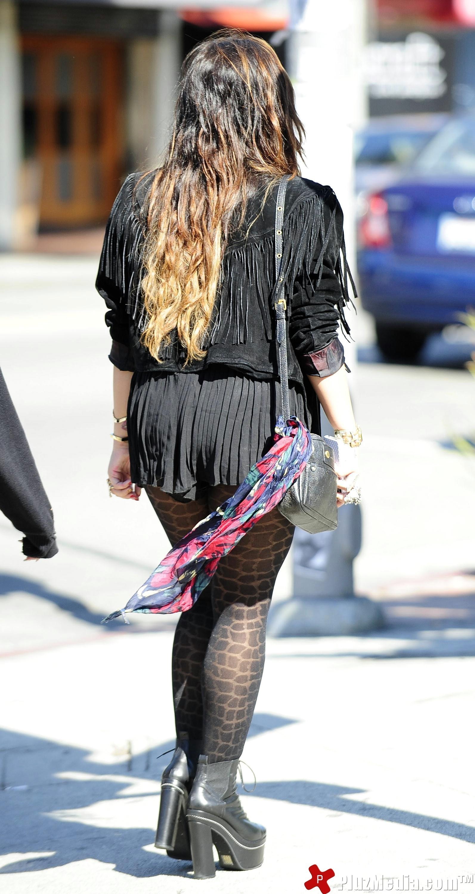 Demi Lovato shopping at Slow Boutique on Melrose Avenue | Picture 96815